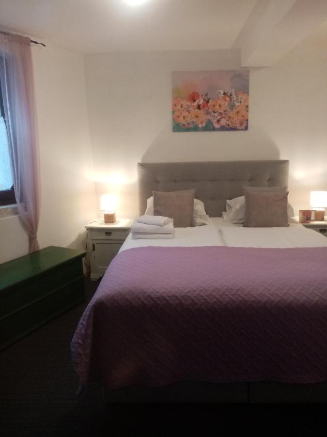 Rooms Serafin 莫托文 外观 照片