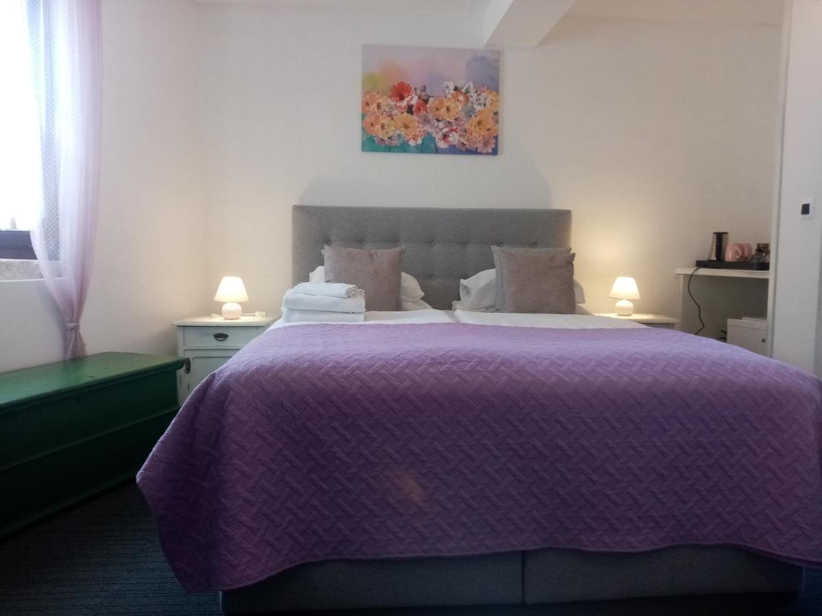 Rooms Serafin 莫托文 外观 照片